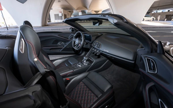  Black Audi R8 Spyder Photo 