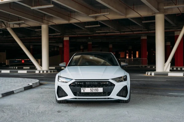  White Audi RS7 Photo 